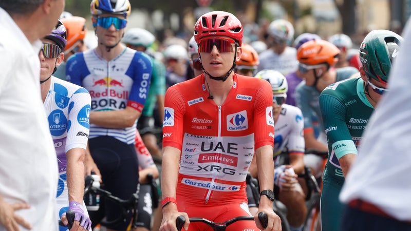 Tadej Pogacar au depart de la 3e etape du Tour d Espagne le 24 aout 2026 2336365