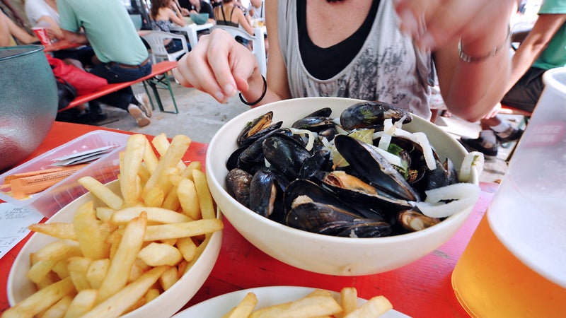 "Trois à quatre mois de préparation": les moules-frites de retour à la Braderie de Lille pour le plus grand bonheur des restaurateurs et des visiteurs