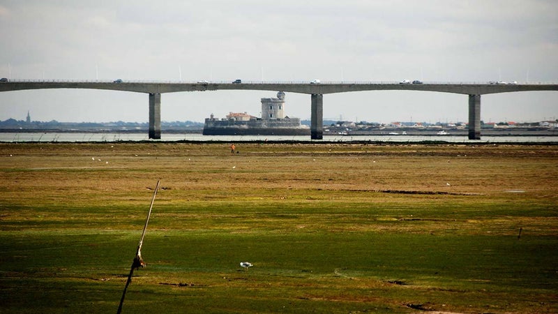Pont de l'île d'Oléron: les citoyens ont un mois pour se concerter sur l'avenir des travaux