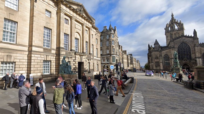 L'homme a été condamné à 36 ans de prison pour le meurtre d'une mère et de sa fille à Dundee en Ecosse.