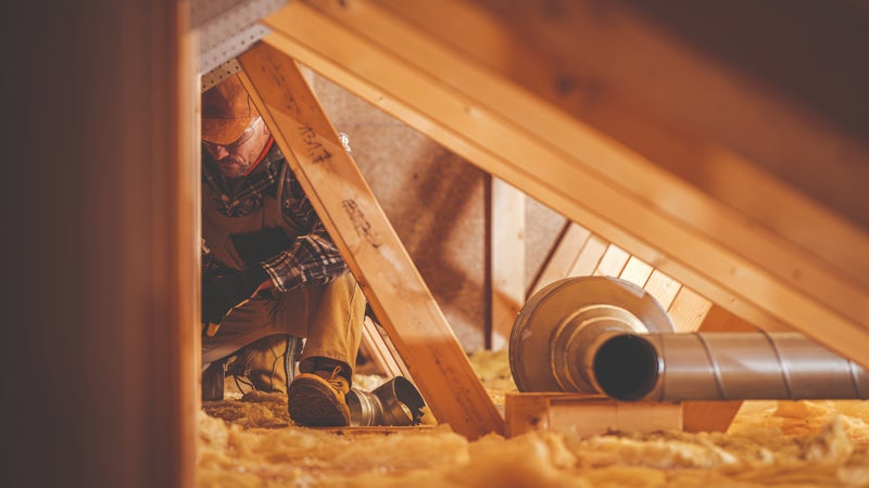 Rénovation énergétique : pourquoi choisir une agence de proximité pour vos travaux ?