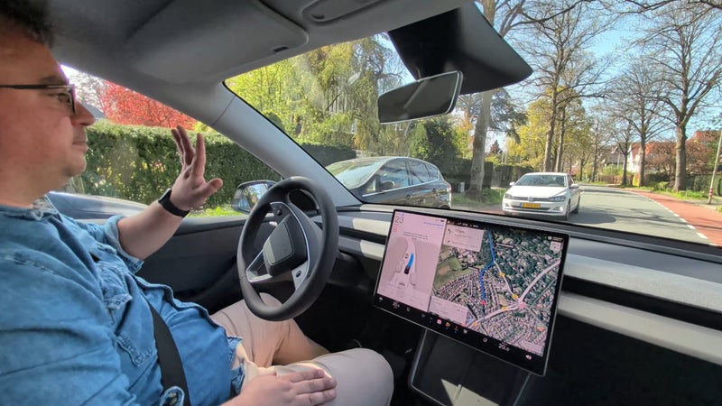 Un soutien décisif pour le vote européen d'homologation le 6 octobre? Le ministre des Transports annonce que la France va tester la technologie de conduite autonome de Tesla