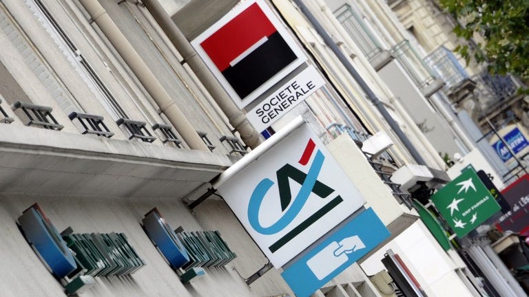 Elles détiennent deux fois plus d'obligations souveraines qu'il y a 15 ans: même si elles sont mieux armées, les banques européennes sont-elles vraiment à l'abri en cas de nouvelle crise de la dette?
