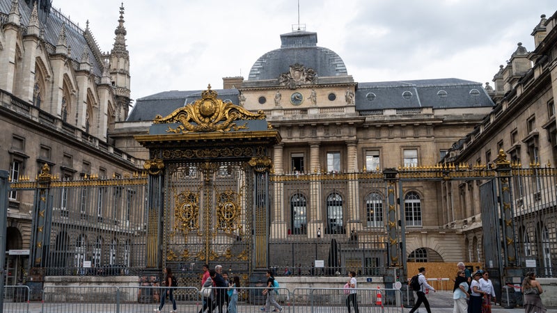 Actes sexuels, scarifications... Un Indien masculiniste jugé à Paris pour avoir piégé des jeunes filles en ligne