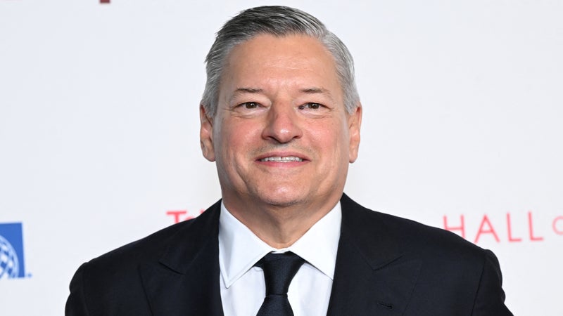 Ted Sarandos, patron de Netflix, reçoit la Légion d'honneur