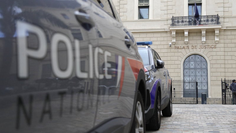 Un piéton mortellement percuté par une automobiliste alcoolisée à Cannes, la conductrice mise en examen