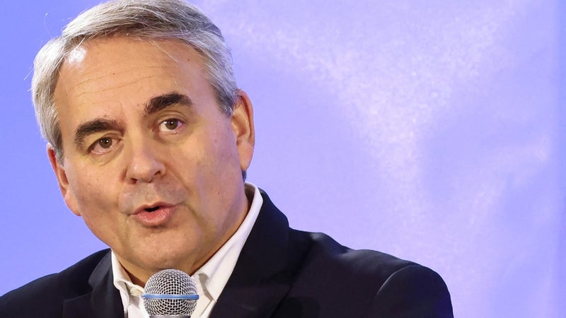 Présidentielle 2027: Xavier Bertrand annonce qu'il "sera" candidat