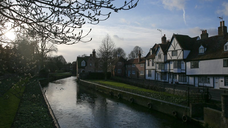 La rivière Stour où ont été découverts les restes humains, en Angleterre (image d'illustration)