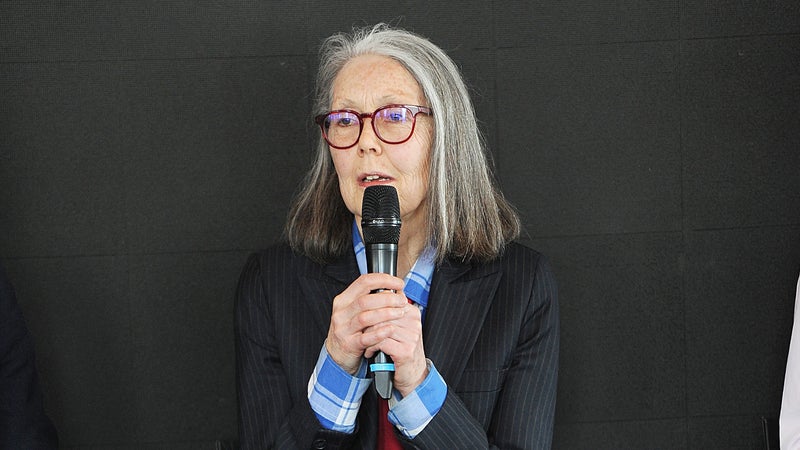 "Ils sont tous fous": Anne Carson réagit après avoir été récompensée du prix Nobel de littérature