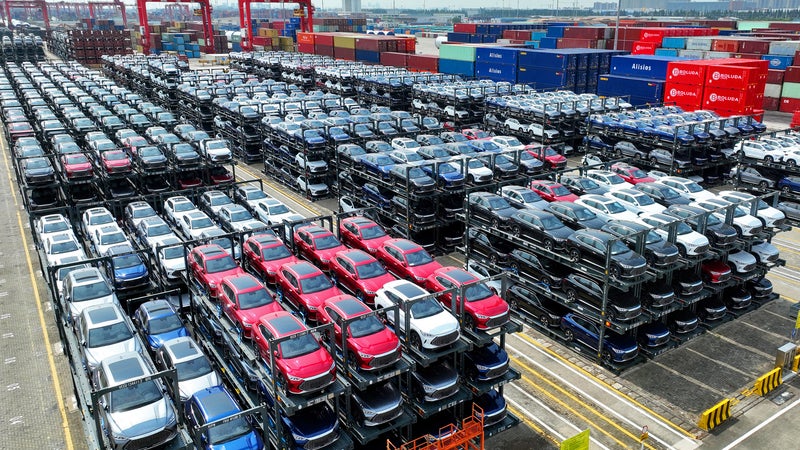 La Chine dit non à Bruxelles: avant la visite du commissaire européen, Pékin refuse de limiter volontairement ses exportations de véhicules hybrides