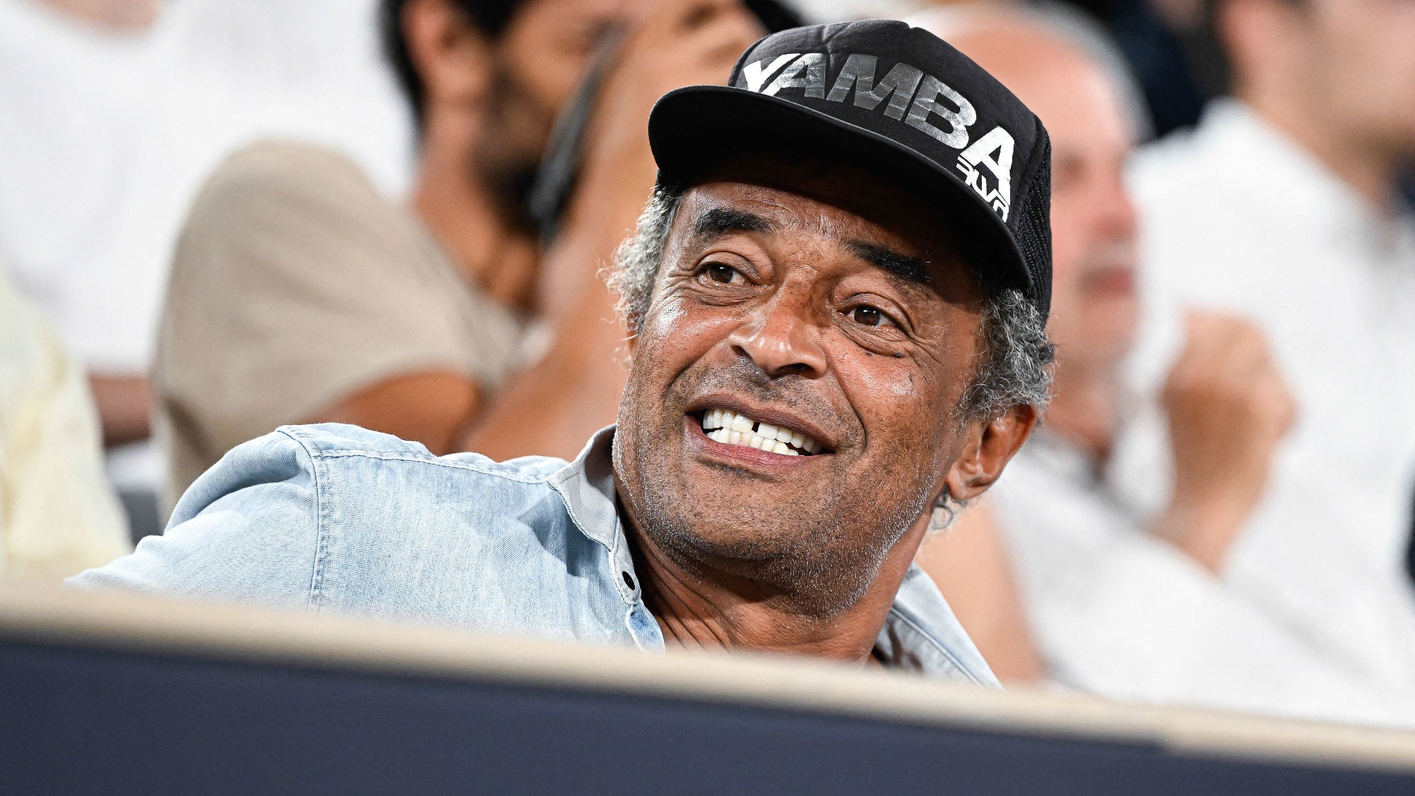 «Whitney Walton, κάνε λίγη έρευνα για αυτήν»: Ο Yannick Noah αποκαλύπτει ότι τον εξαπάτησε ένας απατεώνας διασημοτήτων τη δεκαετία του ’80