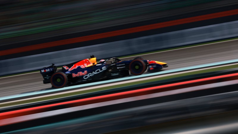 Max Verstappen lors du Grand Prix de Bahrein le 3 octobre 2026 2358670