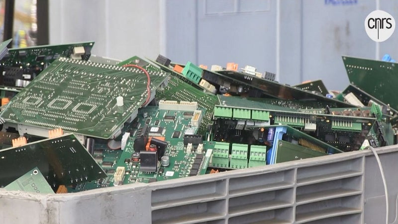 "Une grande partie du stock est déjà vendue pour 2027": une explosion des prix l’an prochain et des pénuries jusqu'en 2028 au moins, la crise de la mémoire est là pour durer