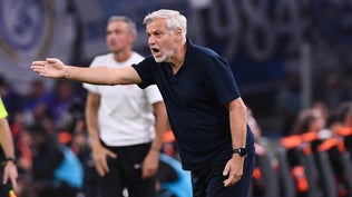 L'entraîneur de l'OM, Bruno Genesio, agacé lors du match contre le PSG en septembre 2026