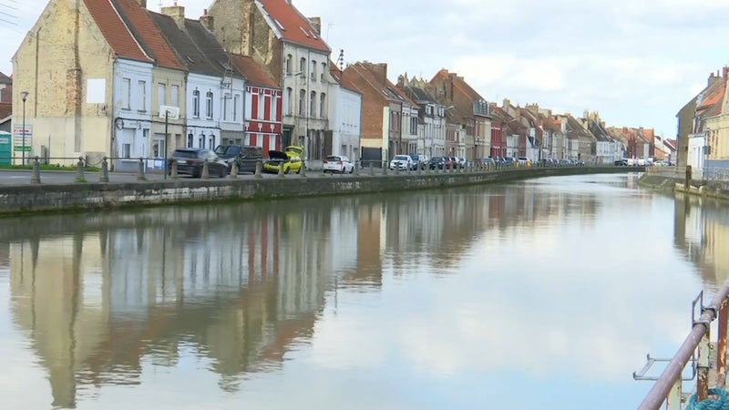Canicule: les touristes sont de plus en plus nombreux dans le Nord de la France "pour chercher de la fraîcheur"