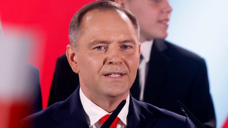 Le président polonais créé la polémique en déclarant que "nous pouvons céder du territoire", le Premier ministre l'interpelle