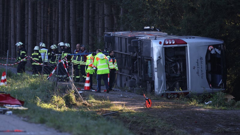 Deux morts dans un accident d'autocar de touristes en route vers la Fête de la bière à Munich