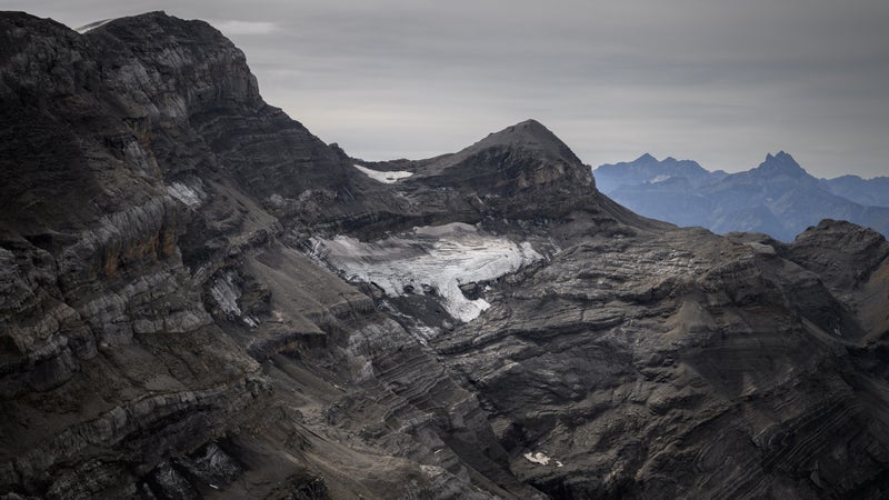 "Aucune chance de survie à long terme": nouvelle année "catastrophique" en Suisse où la fonte des glaciers s'accélère