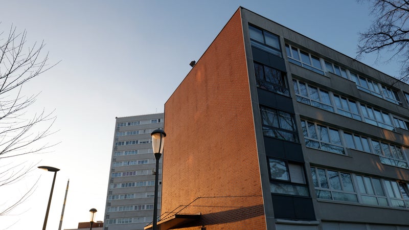 De la fameuse baisse de 5 euros aux gels successifs: comment les années Macron ont fait fondre de 30 milliards d’euros les aides au logement