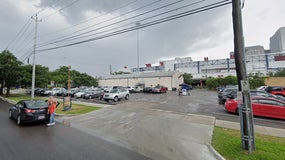 Un homme a été abattu pour s'être fait passer pour le gardien du parking d'un restaurant à Houston, aux Etats-Unis. 