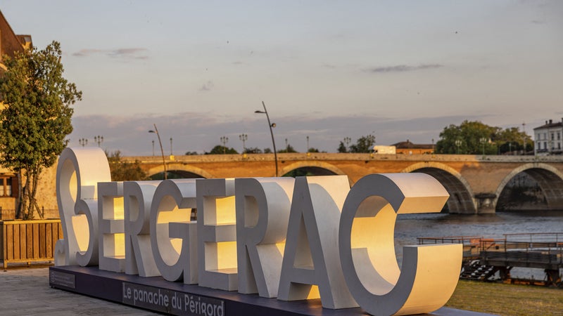 "Elle a siégé comme élue communiste": les élus RN de Bergerac refusent de nommer une école du nom d'une rescapée de la Shoah