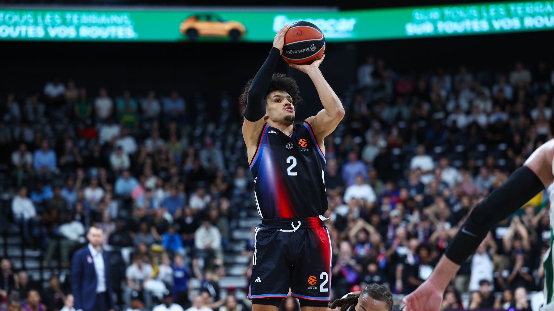 https://io-fsly-bfmtv.cdn.nextradiotv.com/vC5r0YTt74VZZ9sA8F4DqLaeOBU=/8x0:1800x1008/images/Nadir-Hifi-lors-du-match-Paris-Kaunas-82-78-Euroleague-le-1er-octobre-2026-2359305.jpg