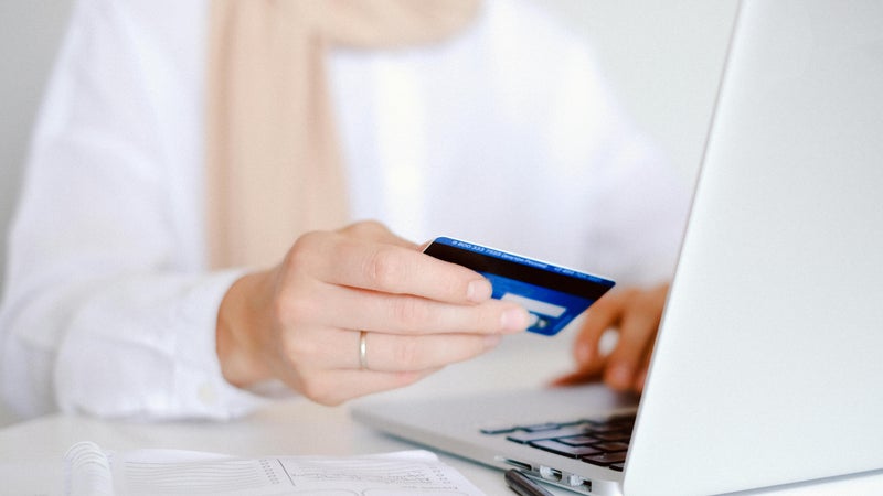 Elle représente 47 euros pour 100.000 euros de paiement: la fraude à la carte bancaire atteint son plus bas niveau historique mais les arnaques par manipulation explosent