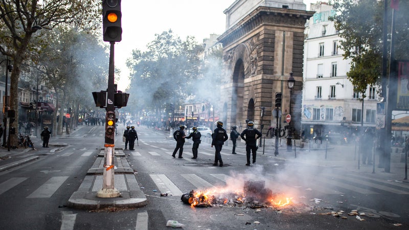 DIRECT. Violences du 17 octobre: au moins 117 interpellations à Paris dimanche après de nouveaux incidents, Laurent Nuñez attendu à Marseille