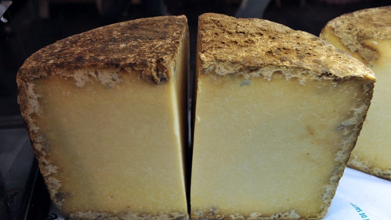 Ce fromage vendu chez Carrefour est contaminé à la bactérie E. Coli: ne le mangez pas