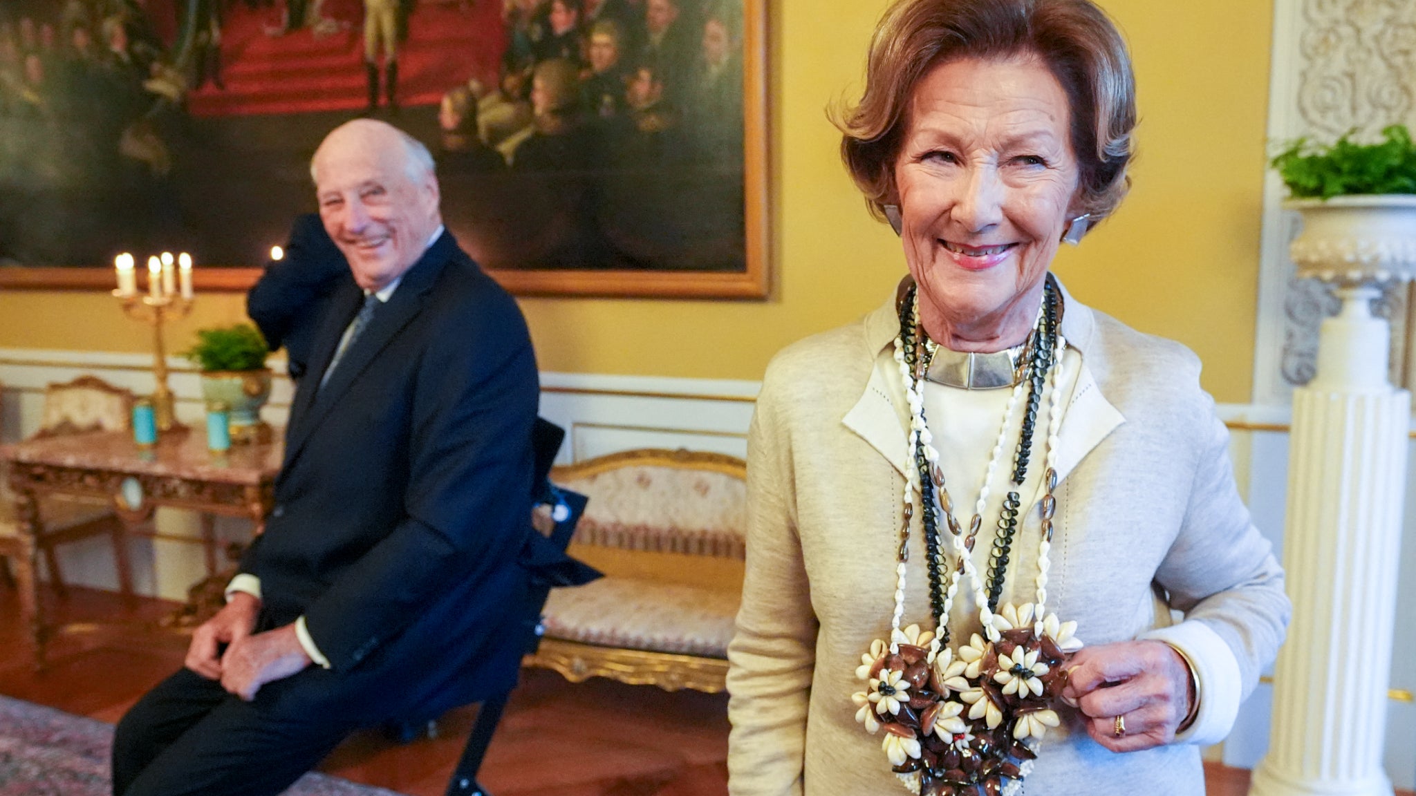 Le roi Harald V de Norvège et la reine Sonja au palais royal d'Oslo le 12 novembre 2024.
