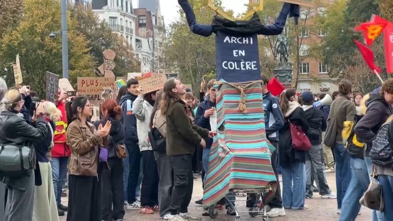 "Un certain mépris du gouvernement": les représentants des lycéens et des étudiants dénoncent avoir été reçus après les influenceurs à Matignon
