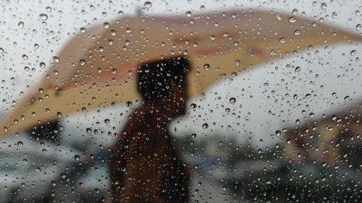 Vent, averses et retour de la neige: à quelle météo faut-il s'attendre ce week-end?