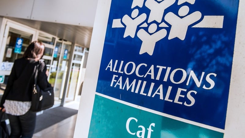 Des bénéficiaires de la prime d'activité vont subir une "légère baisse" de son montant: le gouvernement prévoit de modifier le mode de calcul de l'aide pour économiser plus de 300 millions d'euros