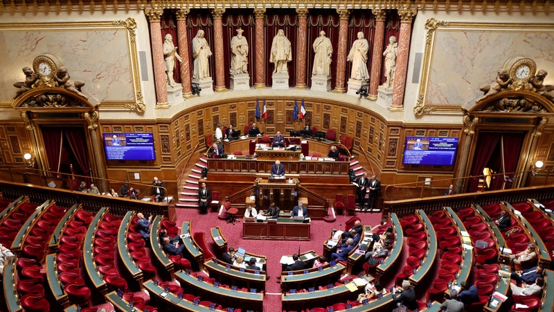 Environ 20% du code général des impôts est modifié chaque année: pour offrir de la stabilité aux entreprises, un rapport sénatorial suggère de programmer leur fiscalité sur 5 ans