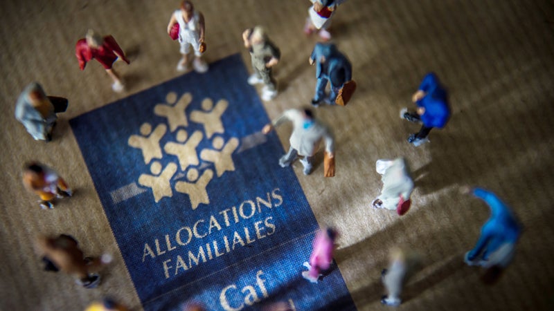 Les prélèvements représentent 5,8% du montant versé contre 9% dans l'UE: la taxation des prestations sociales a augmenté en France mais reste faible par rapport à nos voisins