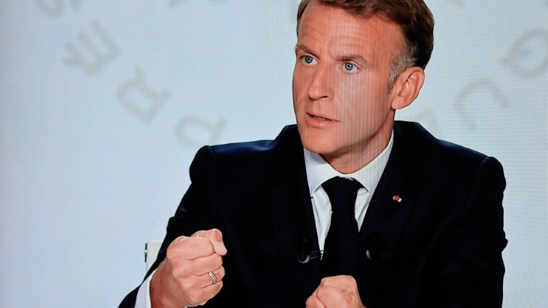 Image accompagnant « Violences du 17 octobre: Emmanuel Macron s'adressera aux Français ce dimanche soir ».
