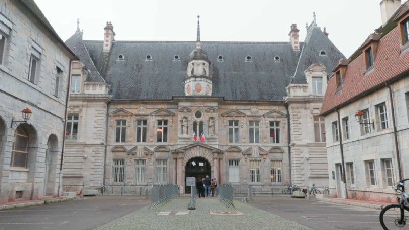 Besançon: quatre Roumains condamnés pour avoir tenté d'enlever une fille de leur famille
