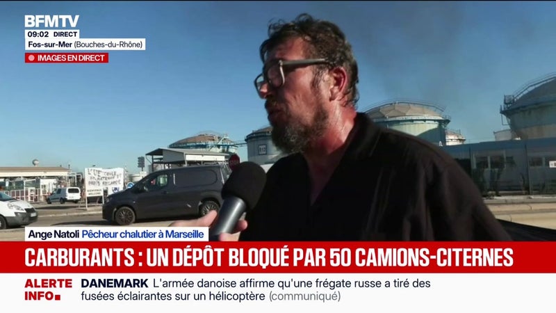 Dépot pétrolier bloqué à Fos-sur-Mer: "On est là pour marquer le coup", témoigne un pêcheur chalutier