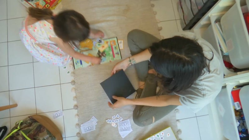 "On porte tout sur ses épaules": enfin un statut pour les parents de familles monoparentales?