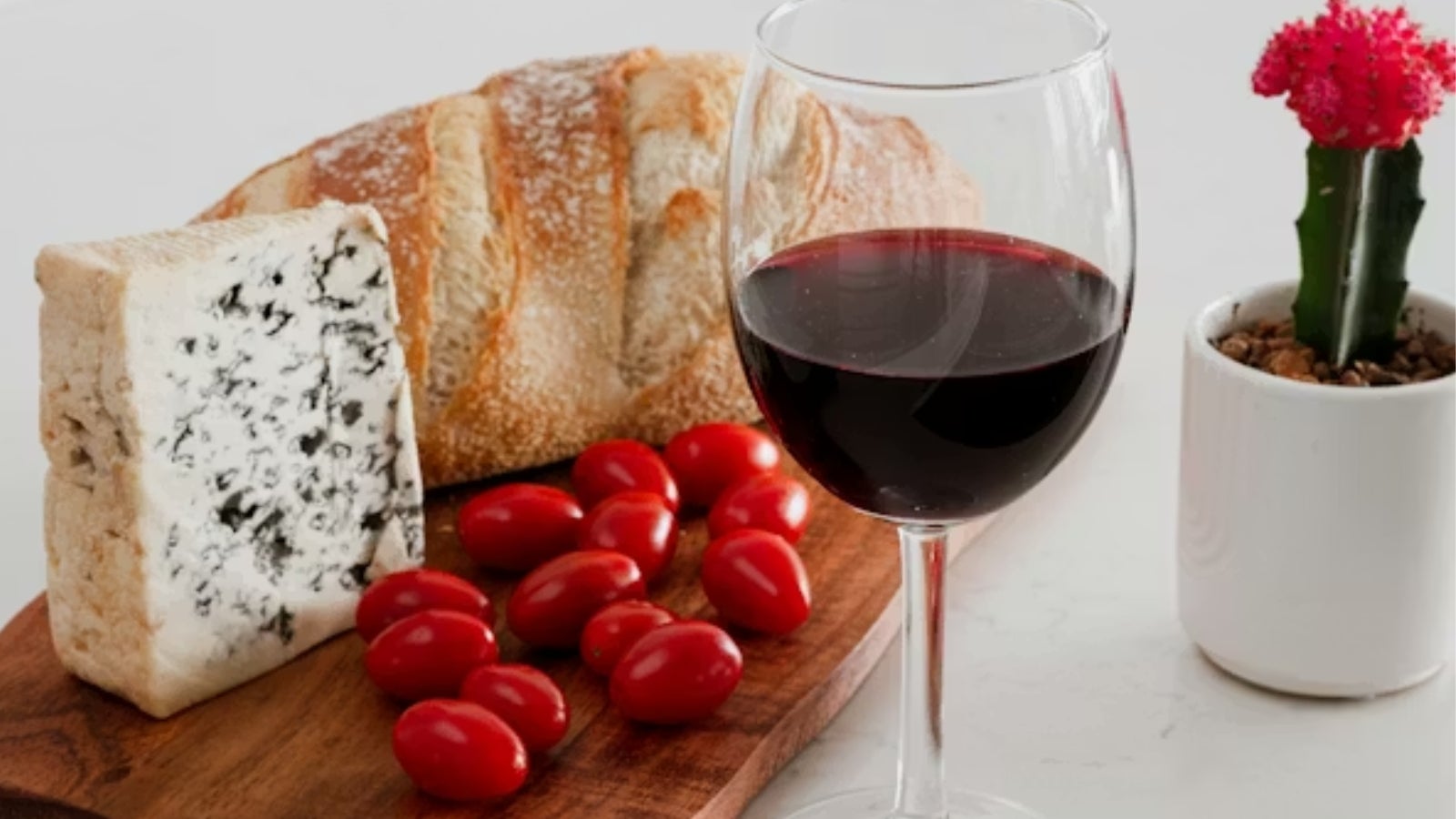 Coup de cœur des amateurs de vin, cette bouteille de Saint-Émilion fait des heureux avec son petit prix