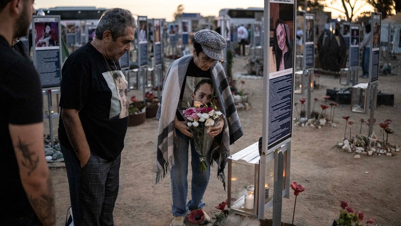 "Ce sont nos héros": trois ans après, Israël rend hommage aux victimes de l'attaque du 7-Octobre