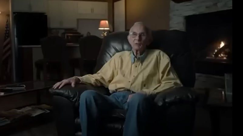 Lionel Dahmer, père du tueur en série Jeffrey Dahmer, dans le documentaire "Mind of a Monster", diffusé sur Prime Vidéo en 2020.